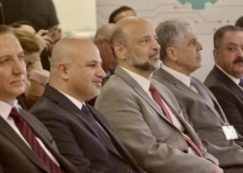 الرزاز: الحكومة بصدد إعادة هيكلة هيئة الاستثمار