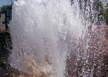 انهيار خط مياه رئيسي ووقف الضخ عن مرج الحمام وناعور