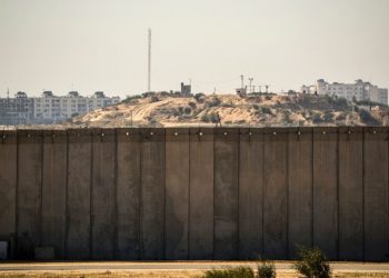 قوات الاحتلال تقرر بناء جدار جديد على الحدود مع غزة