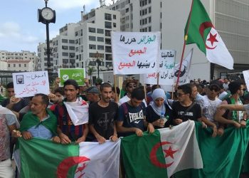 تواصل احتجاج طلبة الجزائر للأسبوع الـ25 (شاهد)