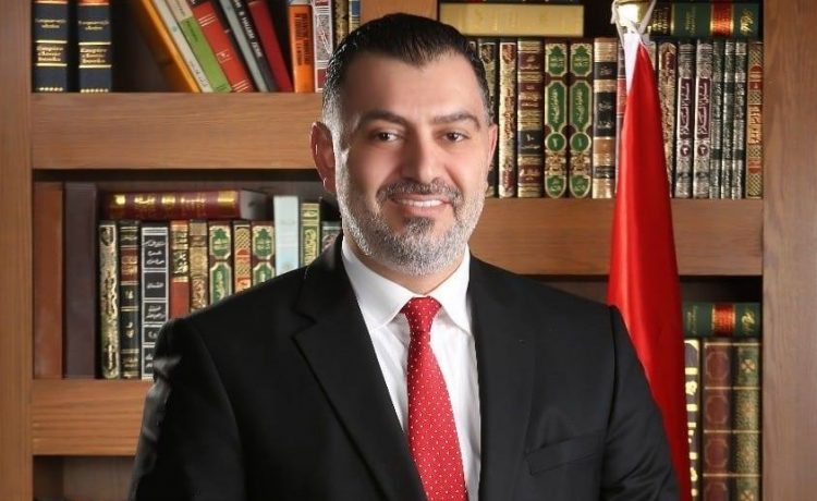 وزير العمل نضال البطاينة