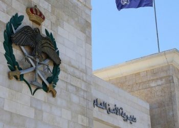 “الأمن”: إطلاق نار على حافلة دون إصابات في البترا