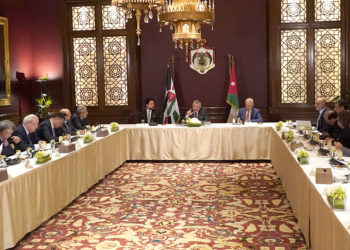 خلال لقائه شخصيات سياسية وإعلامية.. الملك: الأولوية القصوى تخفيض البطالة وتحسين المستوى المعيشي