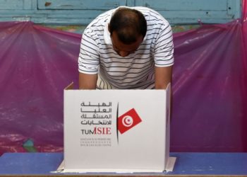 إغلاق صناديق الاقتراع برئاسيات تونس.. والمشاركة تتجاوز 35%
