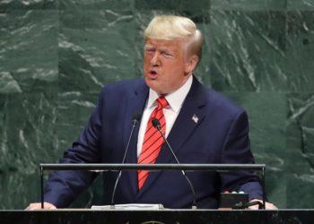 ترامب يُلمح لإمكانية التخلي عن حلفائه ويتمسك بمعاقبة إيران
