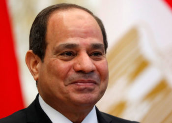 السيسي يخرج عن صمته: أبني قصورا رئاسية وسأظل أبني