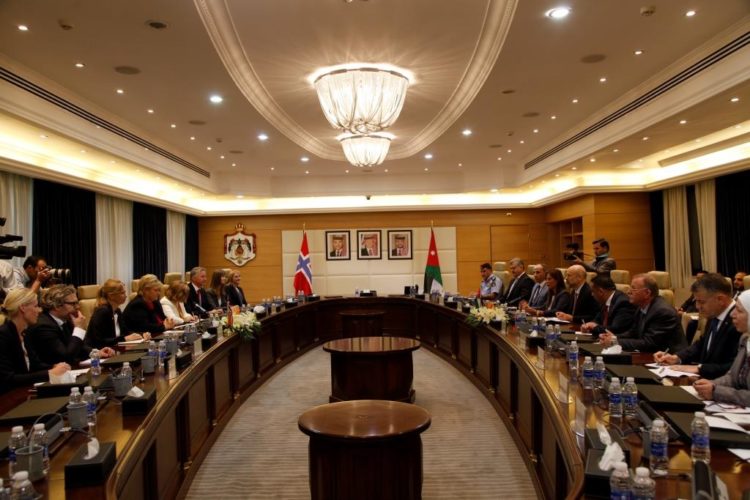 الرزاز ورئيسة وزراء النرويج