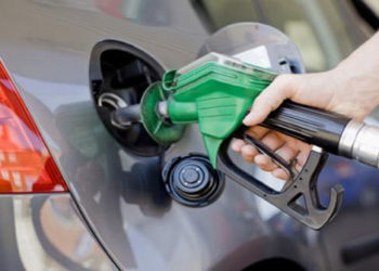 ترجيح خفض أسعار المحروقات 2 %