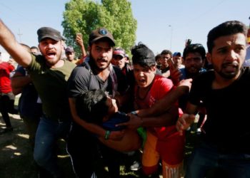 7 قتلى بتجدد احتجاجات العراق والبرلمان يدعو للقاء عاجل