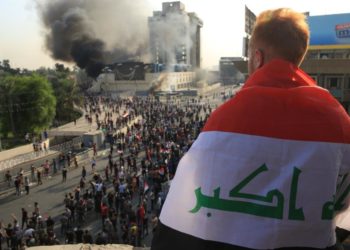 العراق.. اقتحام المنطقة الخضراء وترقب لمظاهرات حاشدة