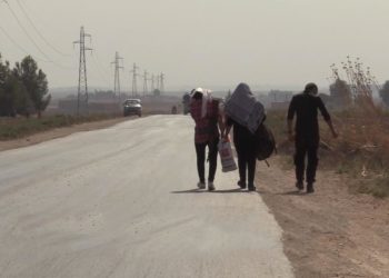 النظام السوري يدعم الأكراد وتركيا ترسل تعزيزات إلى منبج وعين العرب