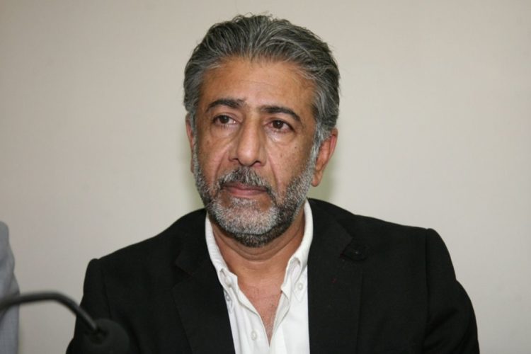 الشاعر أمجد ناصر