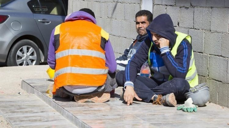 العمالة الوافدة