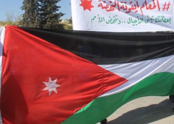 بيوم المعلم.. انتهى الإضراب وعاد شريان الحياة للوطن