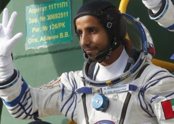 نيويورك تايمز: ناسا لم تسمه رائد فضاء والإمارات اشترت مقعدا للمنصوري في رحلة سيوز