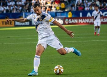 زلاتان إبراهيموفيتش أعلن عودته إلى الدوري الإسباني