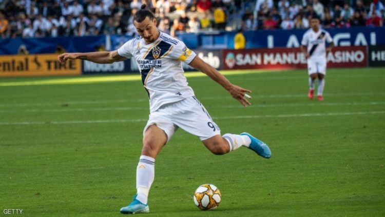 زلاتان إبراهيموفيتش أعلن عودته إلى الدوري الإسباني