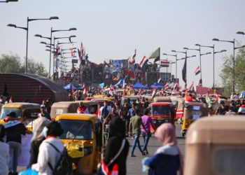 “إندبندنت”: العراق يكرر تجربة السيسي في سحق المتظاهرين