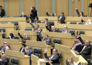 إدارية النواب توصي بتعديلات تتعلق باللامركزية