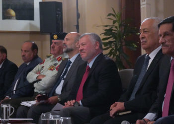 الملك يلتقي وجهاء العجارمة