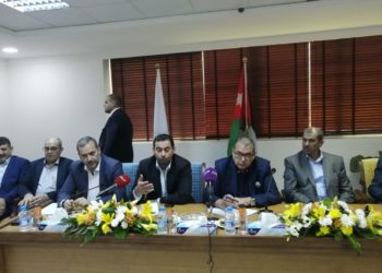وزير الصناعة يوعز بتسهيل كافة الإجراءات المتعلقة بتجارة الترانزيت مع العراق