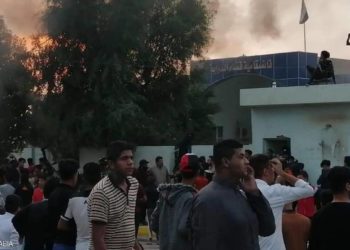 أقدم محتجون على حرق مقر قائم مقامية قضاء الدواية