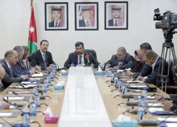 إدارية النواب تعلن عن لقاء مع الرزاز لبحث مطالب الفئة الثالثة