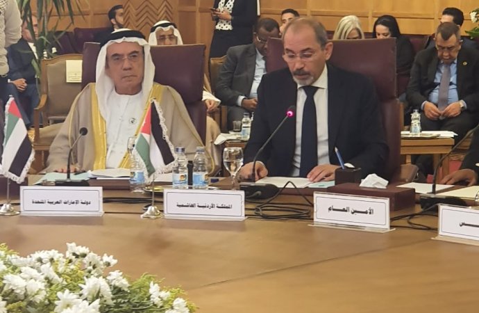 الصفدي يحذر من خطورة تغيير الولايات المتحدة موقفها إزاء المستوطنات