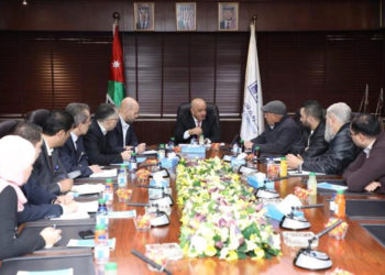 تجار طبربور يفوضون تجارة عمان للمطالبة بتعويضهم عن اضرار الباص السريع