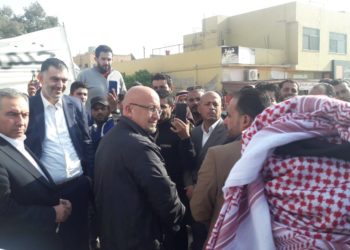 وزير العمل يلتقي متعطلي ذيبان