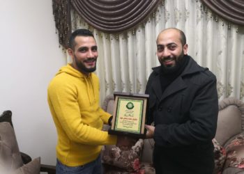 “شباب العمل الإسلامي” يكرمون اللاعب عيد لموقفه الرافض للتطبيع