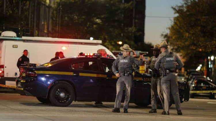 إصابة 5 أشخاص في حادثة طعن بمنزل حاخام بالولايات المتحدة