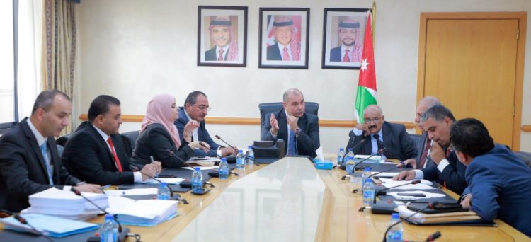 قانونية النواب تبحث إحالة وزيرين إلى النيابة