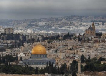 خطيب الأقصى: المسجد أسمى من أن يخضع للمحاكم