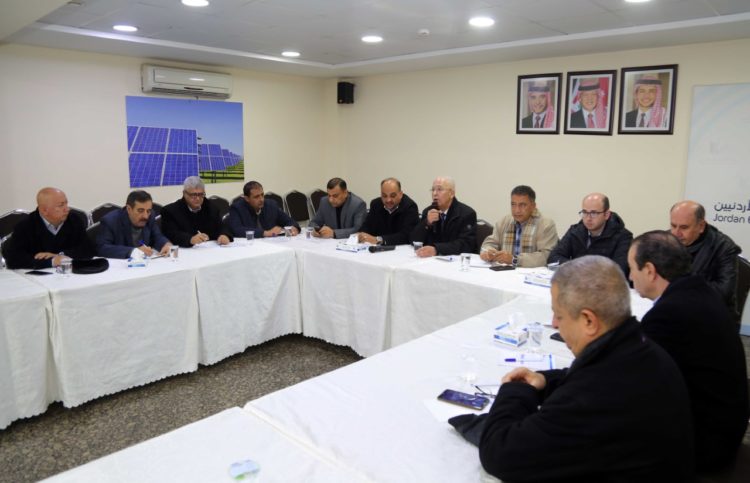 سمارة يدعو مهندسي القطاع العام الى إضراب عن العمل