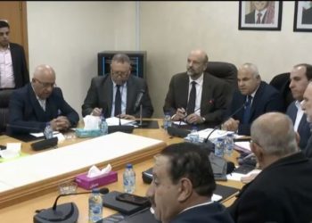 الرزاز يتعهد لـ “مالية النواب” بإعادة النظر في الضرائب (شاهد)