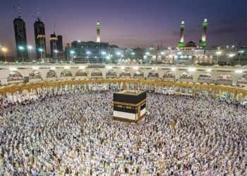 السعودية تعلق الدخول إلى أراضيها للعمرة مؤقتا