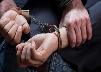 القبض على 3 اشخاص سلبوا مطعم في إربد
