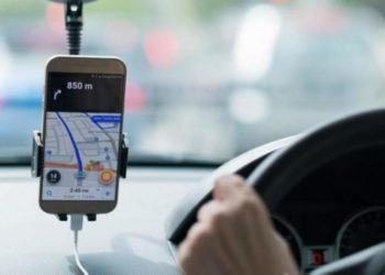 13 ألف سيارة تعمل في تطبيقات النقل.. وغرامة بالاف الدنانير للمخالفين