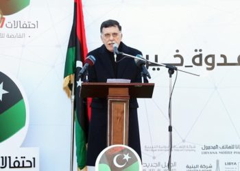 السراج يتهم مخابرات أجنبية بمحاولة “إجهاض” ثورة فبراير