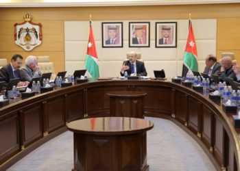 نخب لـ”البوصلة”: استهداف “خبز” المواطن لن يحل مشاكلنا الاقتصادية