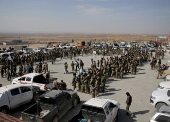 الجيش الوطني السوري التابع للمعارضة والمدعوم من تركيا بدأ صباح اليوم معركة شرقي حلب (الأناضول)