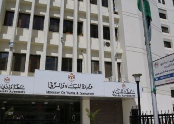 “المياه” تطلق حزم مشاريع صرف صحي في عمان