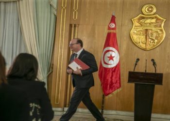 الـ48 ساعة الأخيرة.. هل ينجح الفخاخ بإنقاذ حكومته؟