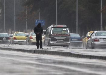 طقس بارد وهطول زخات من المطر