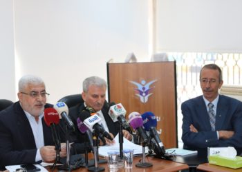 خلافات بريزات مع “أمناء حقوق الانسان” تخرج للعلن.. إقالة أم استقالة؟