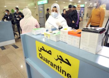 33 إصابة جديدة بكورونا في مصر.. وحظر كويتي للمصريين