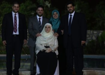 أسرة “مرسي” تستذكر الرئيس الراحل مع قدوم شهر رمضان