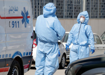 محافظ السلط يطالب المواطنين بالتعاون في أخذ عينات مخالطين للاطمئنان