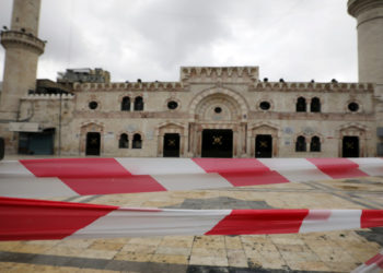 لا صلاة للنساء في المساجد الجمعة المقبلة